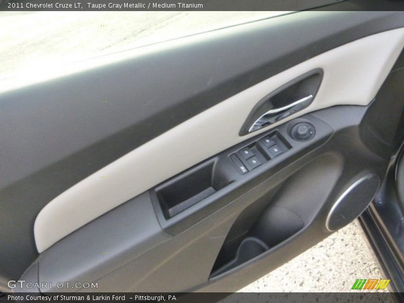Taupe Gray Metallic / Medium Titanium 2011 Chevrolet Cruze LT