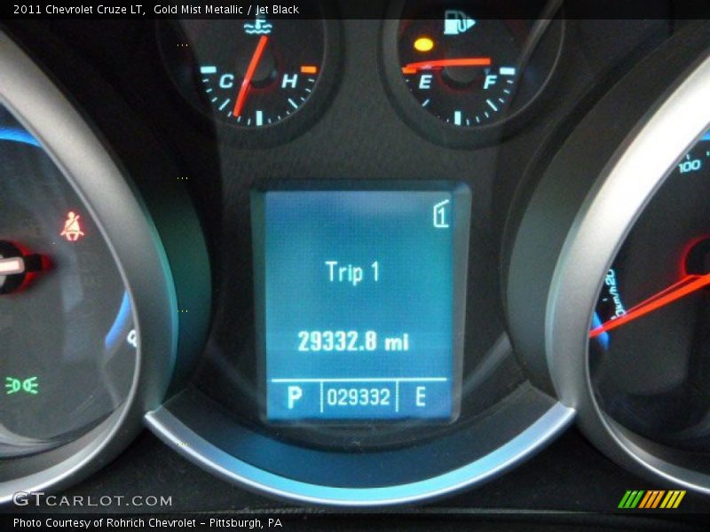 Gold Mist Metallic / Jet Black 2011 Chevrolet Cruze LT