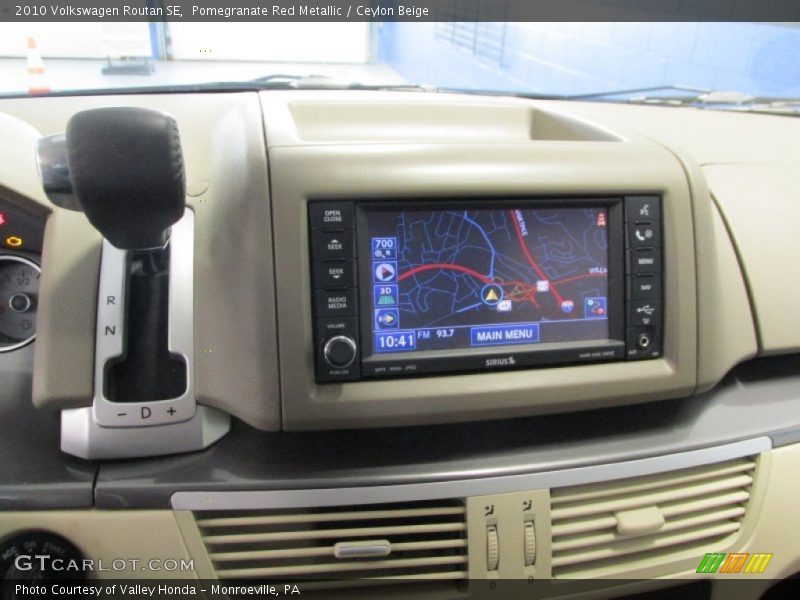Pomegranate Red Metallic / Ceylon Beige 2010 Volkswagen Routan SE