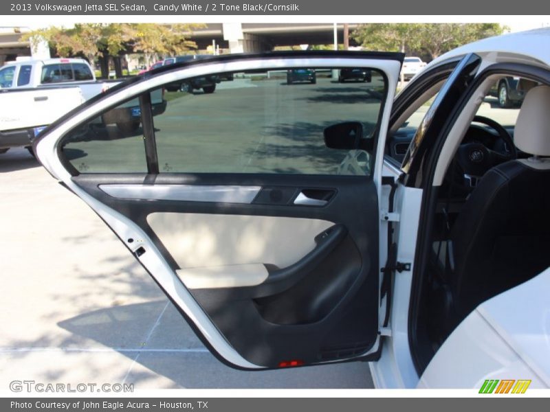 Candy White / 2 Tone Black/Cornsilk 2013 Volkswagen Jetta SEL Sedan