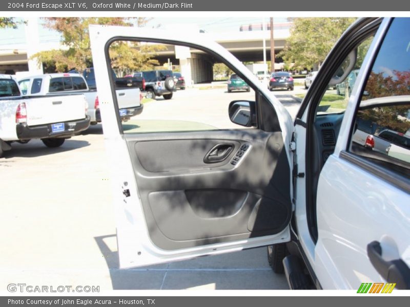 Oxford White / Medium/Dark Flint 2004 Ford Escape XLT V6