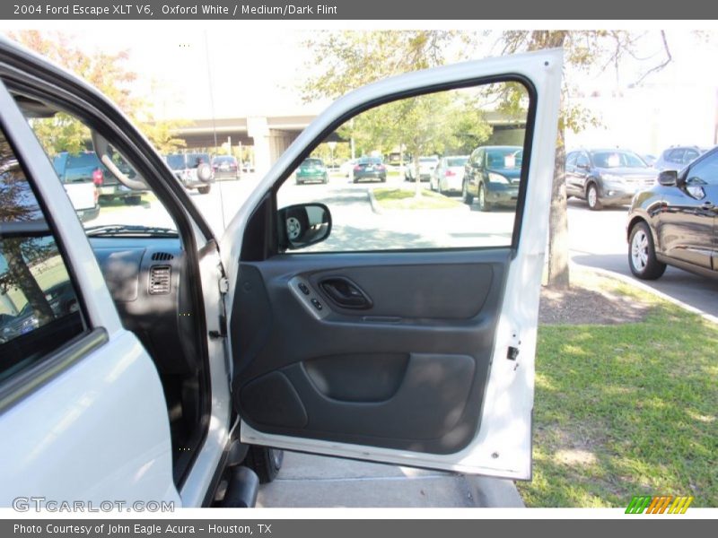 Oxford White / Medium/Dark Flint 2004 Ford Escape XLT V6