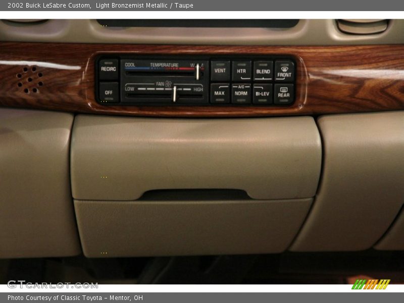 Light Bronzemist Metallic / Taupe 2002 Buick LeSabre Custom