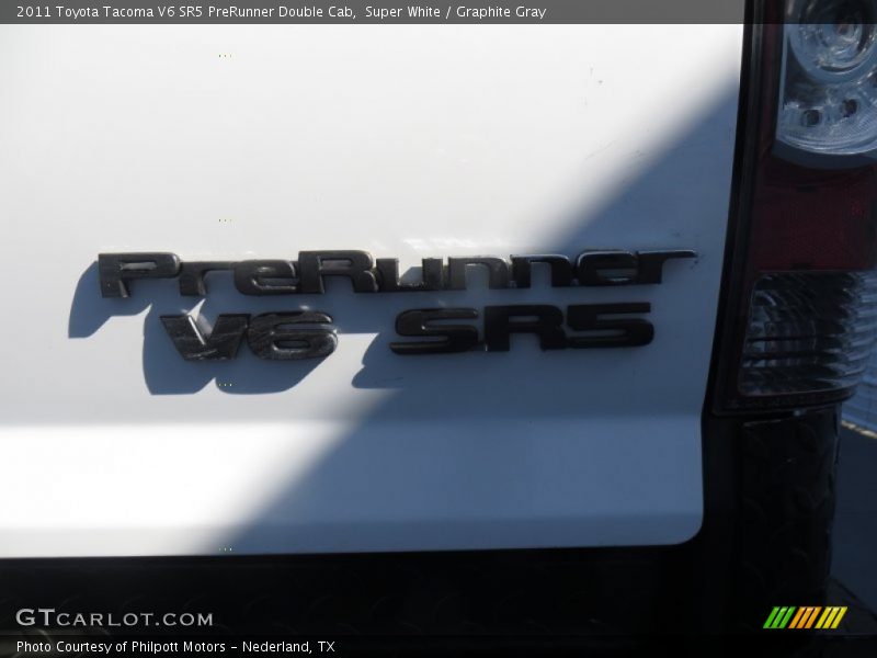 Super White / Graphite Gray 2011 Toyota Tacoma V6 SR5 PreRunner Double Cab