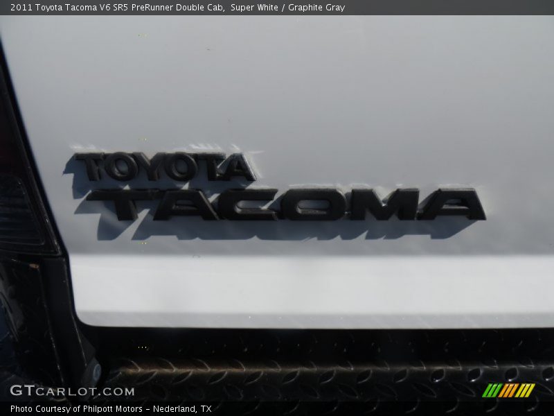 Super White / Graphite Gray 2011 Toyota Tacoma V6 SR5 PreRunner Double Cab