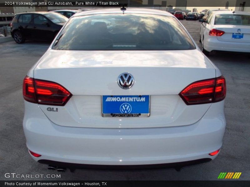 Pure White / Titan Black 2014 Volkswagen Jetta GLI Autobahn