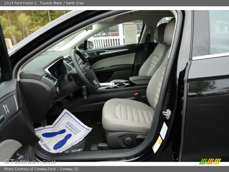 Tuxedo Black / Earth Gray 2014 Ford Fusion S