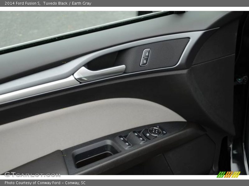 Tuxedo Black / Earth Gray 2014 Ford Fusion S