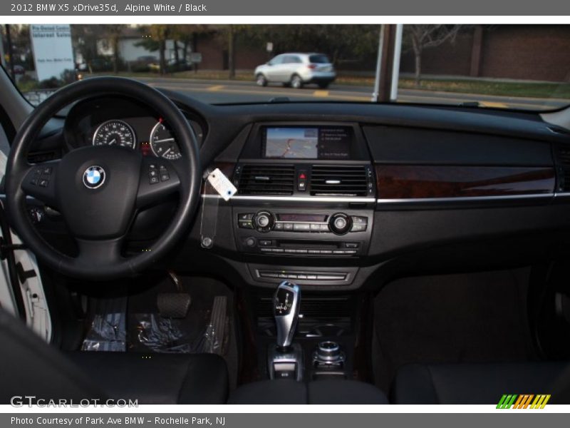 Alpine White / Black 2012 BMW X5 xDrive35d