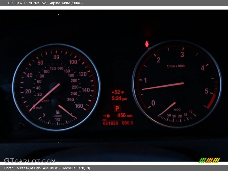 Alpine White / Black 2012 BMW X5 xDrive35d