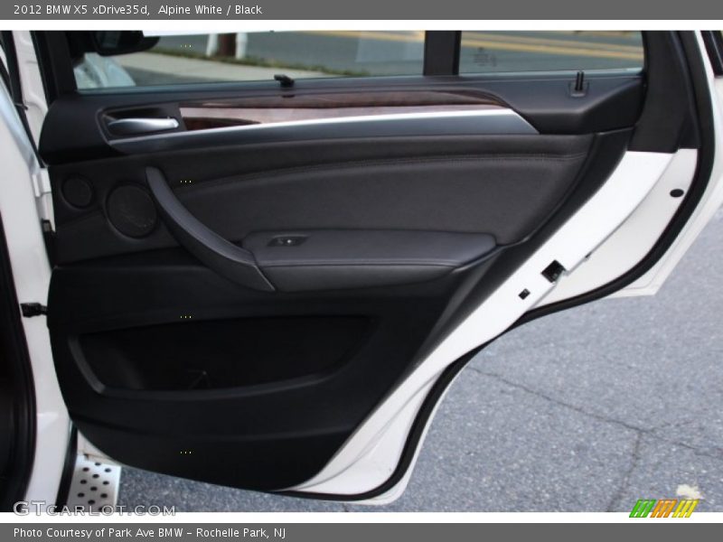 Alpine White / Black 2012 BMW X5 xDrive35d