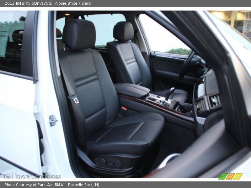Alpine White / Black 2012 BMW X5 xDrive35d