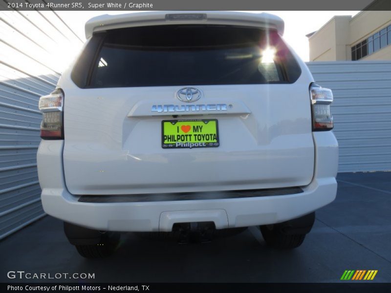 Super White / Graphite 2014 Toyota 4Runner SR5