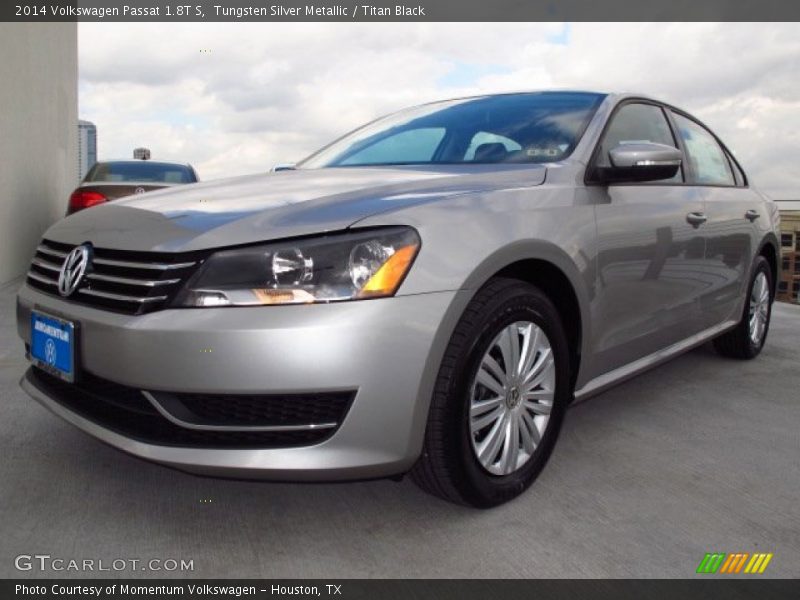 Tungsten Silver Metallic / Titan Black 2014 Volkswagen Passat 1.8T S