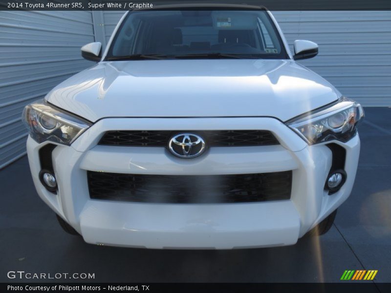 Super White / Graphite 2014 Toyota 4Runner SR5