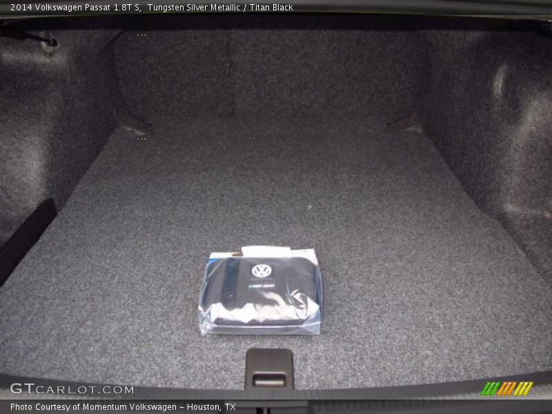  2014 Passat 1.8T S Trunk