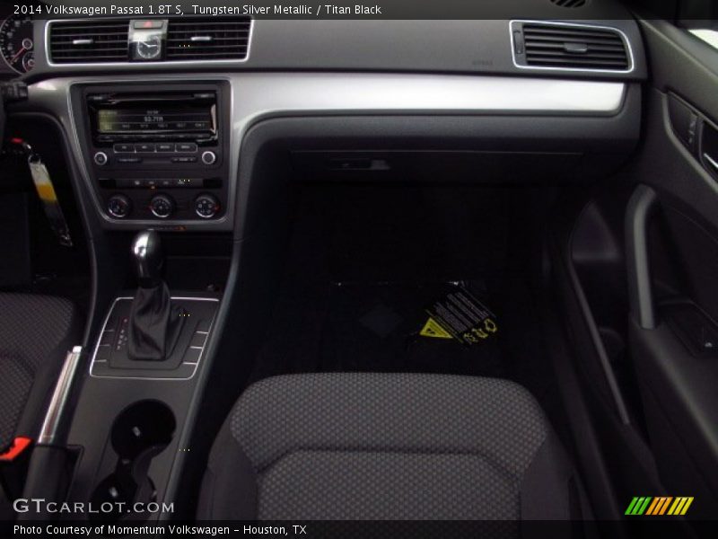 Tungsten Silver Metallic / Titan Black 2014 Volkswagen Passat 1.8T S