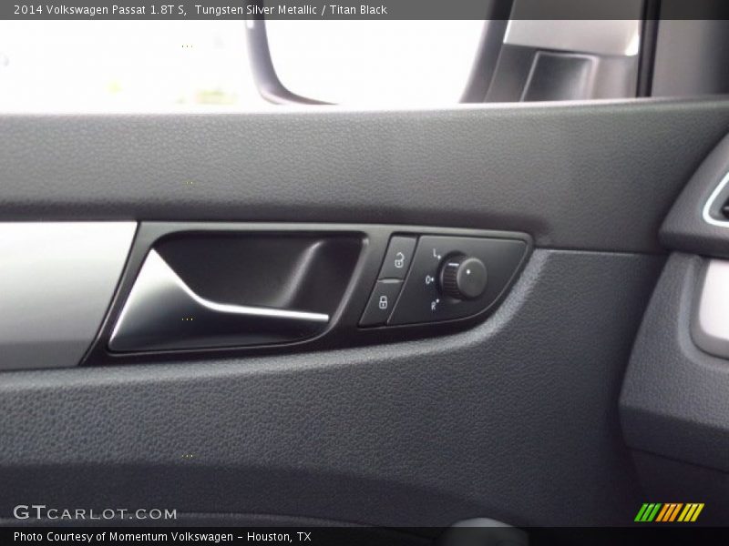 Tungsten Silver Metallic / Titan Black 2014 Volkswagen Passat 1.8T S