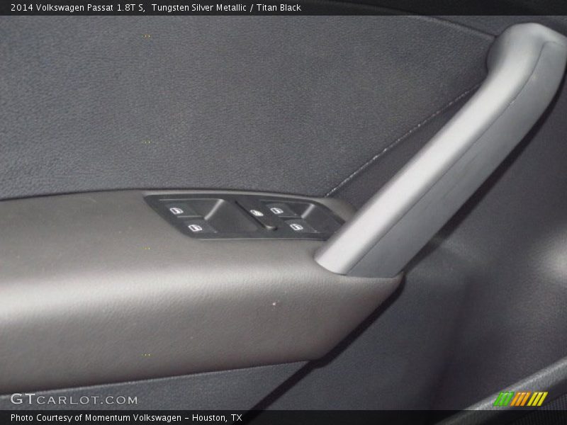 Controls of 2014 Passat 1.8T S