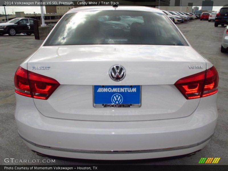 Candy White / Titan Black 2014 Volkswagen Passat V6 SEL Premium