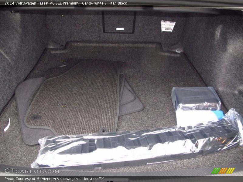 Candy White / Titan Black 2014 Volkswagen Passat V6 SEL Premium