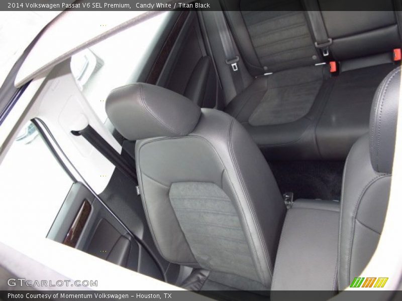 Candy White / Titan Black 2014 Volkswagen Passat V6 SEL Premium