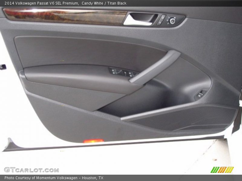Candy White / Titan Black 2014 Volkswagen Passat V6 SEL Premium