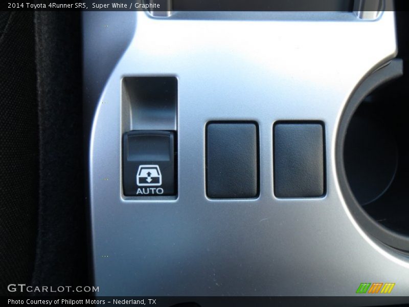 Super White / Graphite 2014 Toyota 4Runner SR5