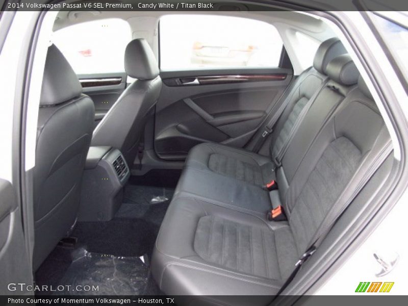 Candy White / Titan Black 2014 Volkswagen Passat V6 SEL Premium