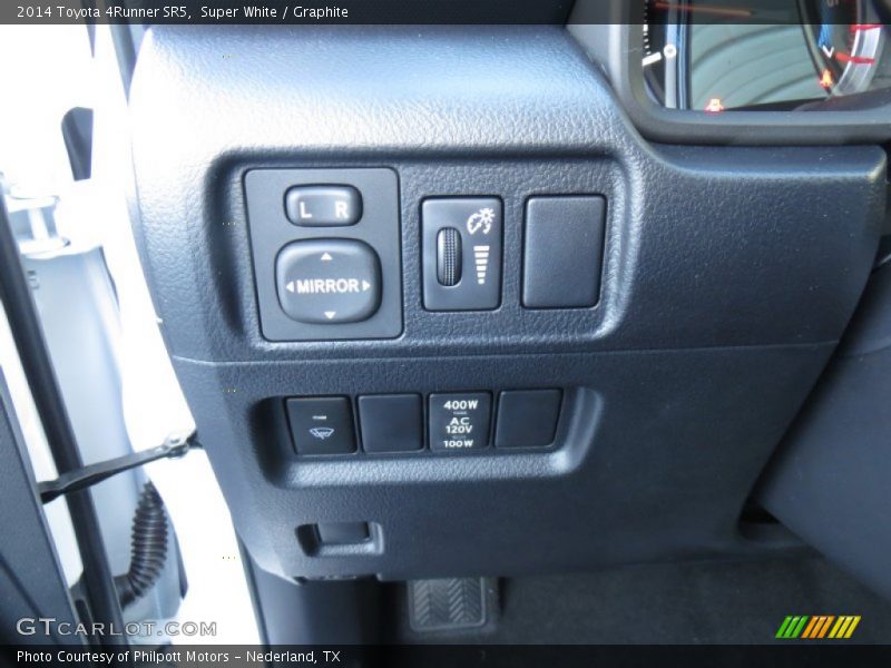 Super White / Graphite 2014 Toyota 4Runner SR5