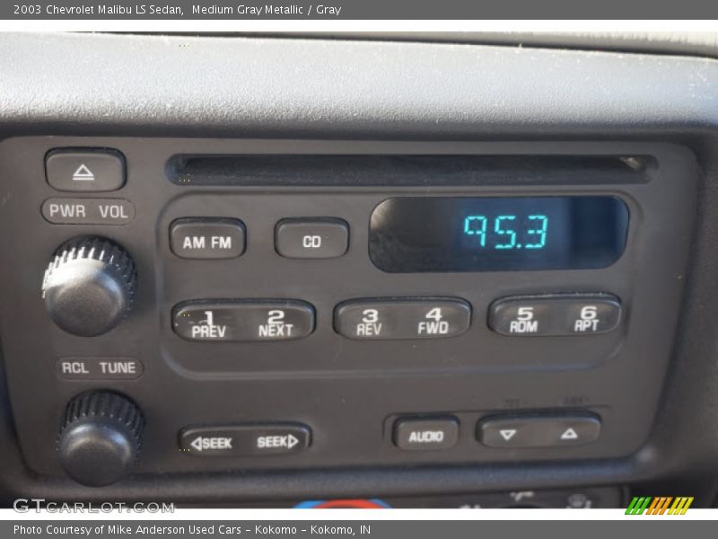 Medium Gray Metallic / Gray 2003 Chevrolet Malibu LS Sedan