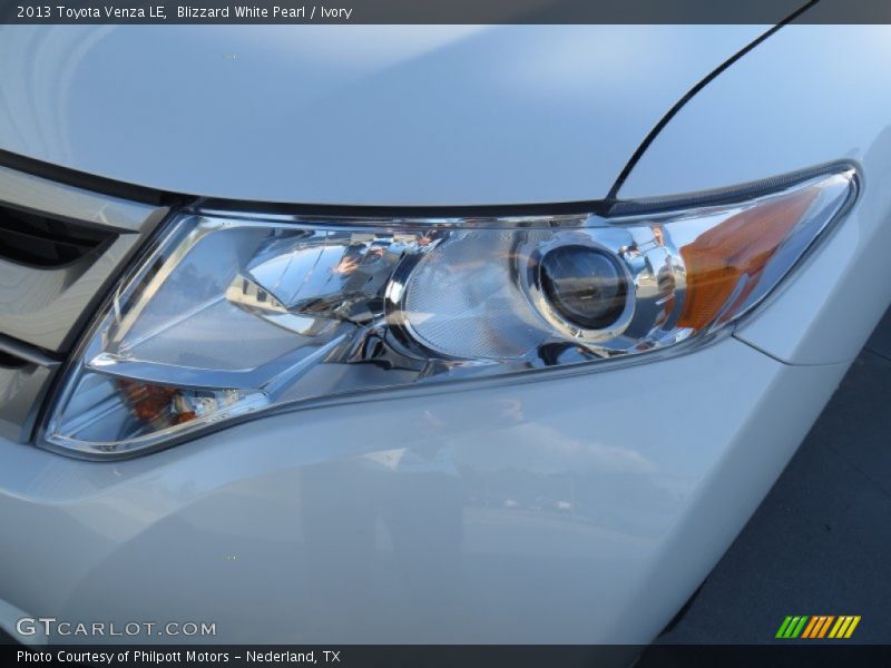 Blizzard White Pearl / Ivory 2013 Toyota Venza LE