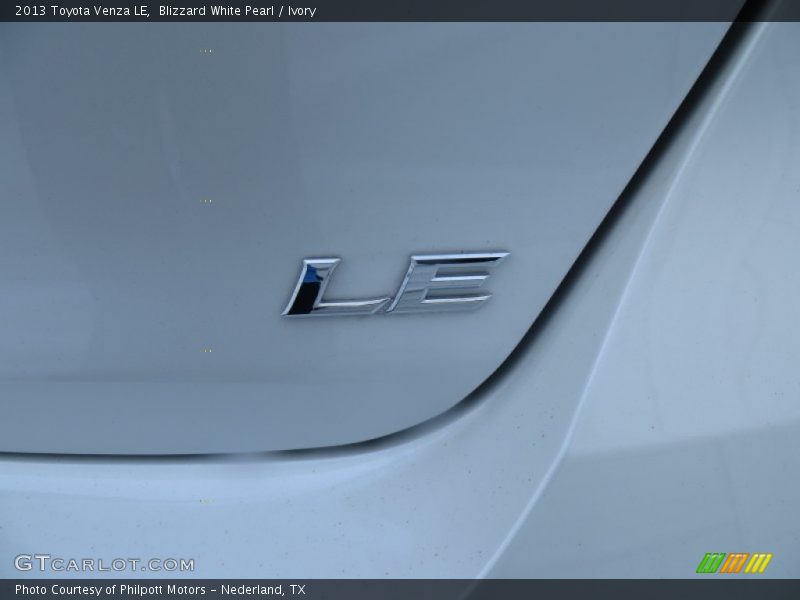 Blizzard White Pearl / Ivory 2013 Toyota Venza LE