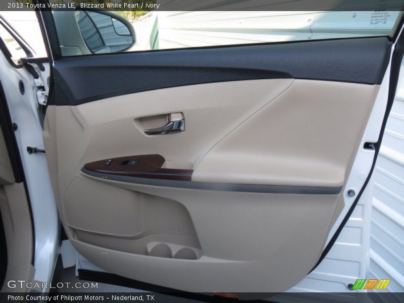 Blizzard White Pearl / Ivory 2013 Toyota Venza LE