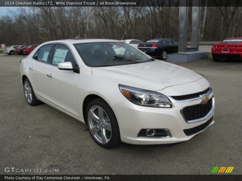 Front 3/4 View of 2014 Malibu LTZ