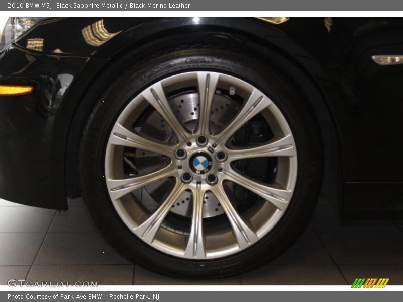 Black Sapphire Metallic / Black Merino Leather 2010 BMW M5