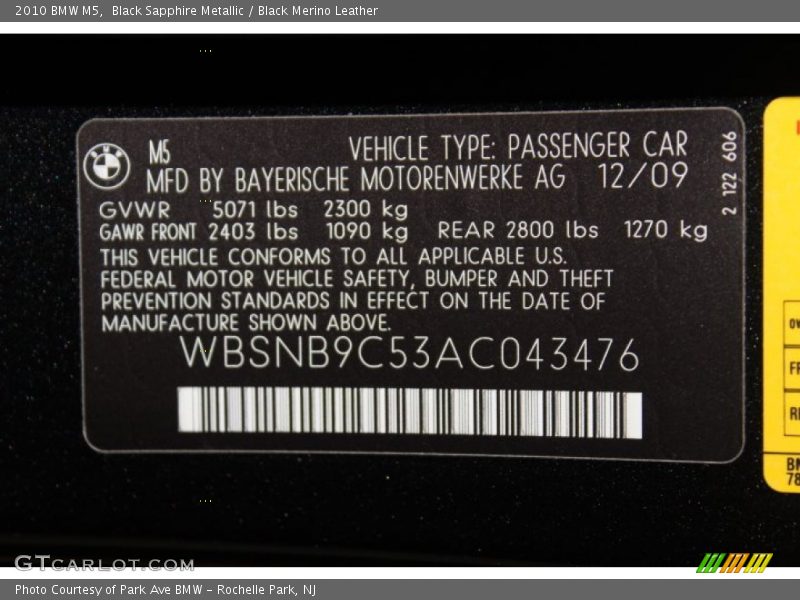 Black Sapphire Metallic / Black Merino Leather 2010 BMW M5