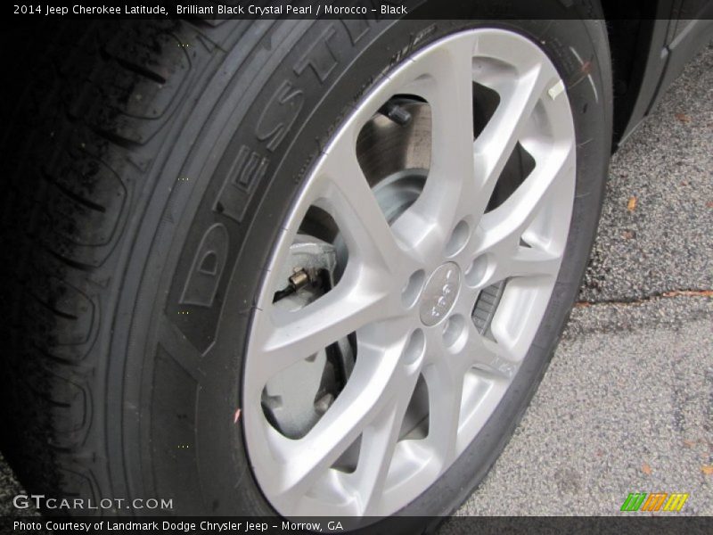 Brilliant Black Crystal Pearl / Morocco - Black 2014 Jeep Cherokee Latitude