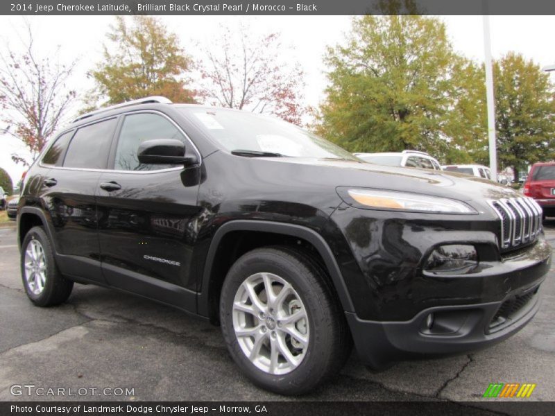 Front 3/4 View of 2014 Cherokee Latitude