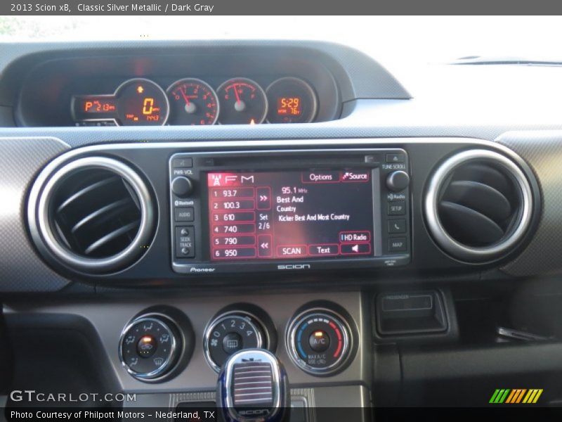 Classic Silver Metallic / Dark Gray 2013 Scion xB