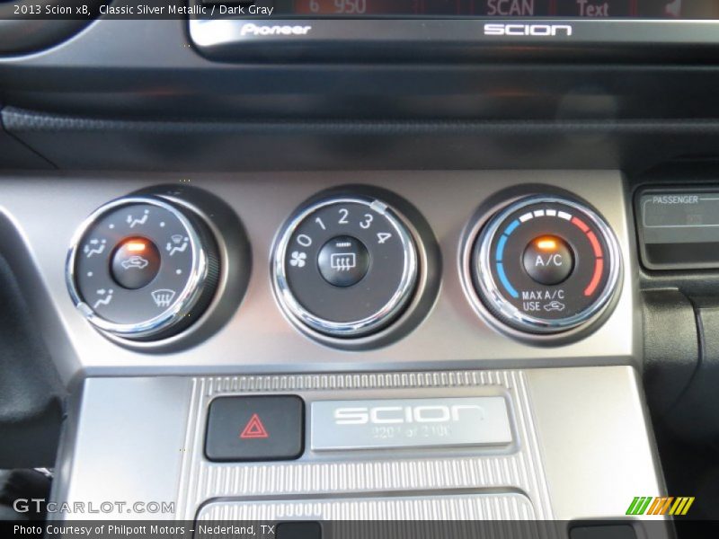 Classic Silver Metallic / Dark Gray 2013 Scion xB