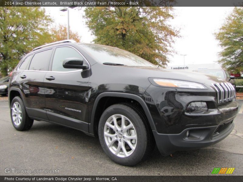 Front 3/4 View of 2014 Cherokee Latitude