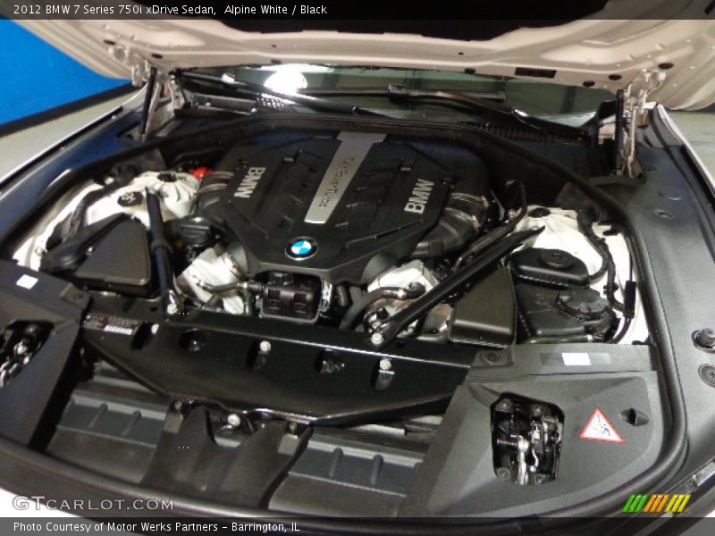 Alpine White / Black 2012 BMW 7 Series 750i xDrive Sedan