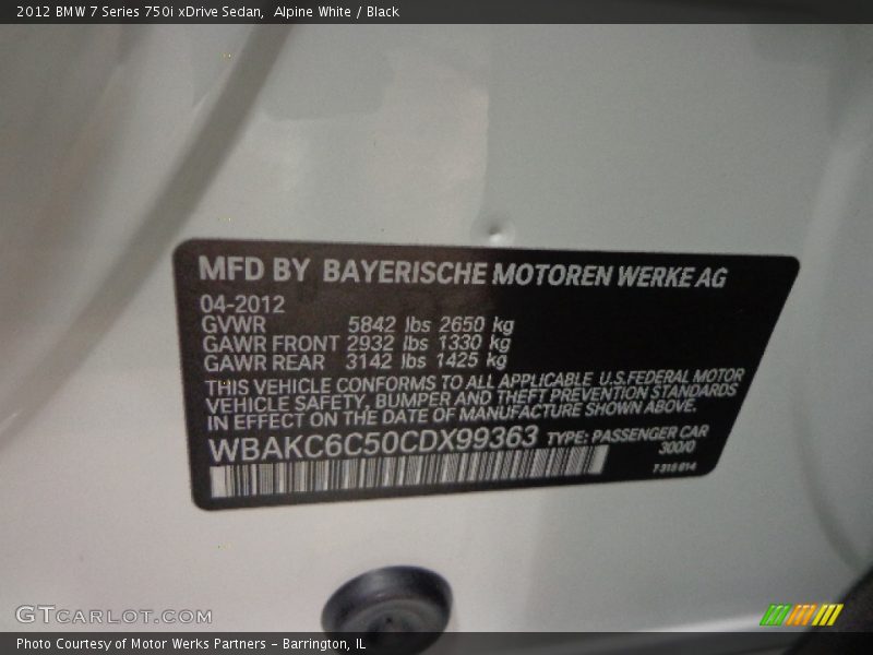 Alpine White / Black 2012 BMW 7 Series 750i xDrive Sedan