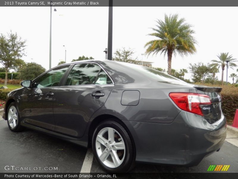Magnetic Gray Metallic / Black 2013 Toyota Camry SE