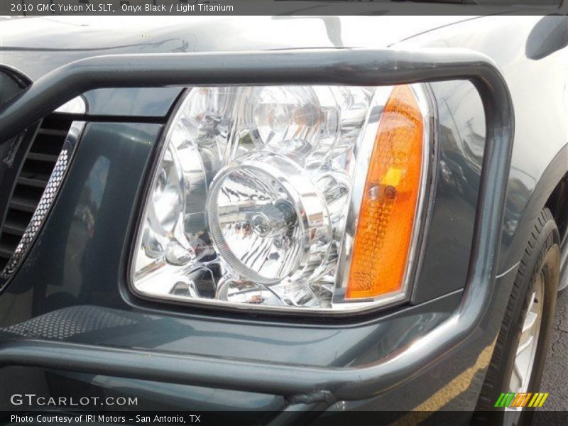 Onyx Black / Light Titanium 2010 GMC Yukon XL SLT