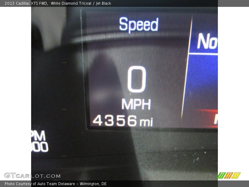 White Diamond Tricoat / Jet Black 2013 Cadillac XTS FWD