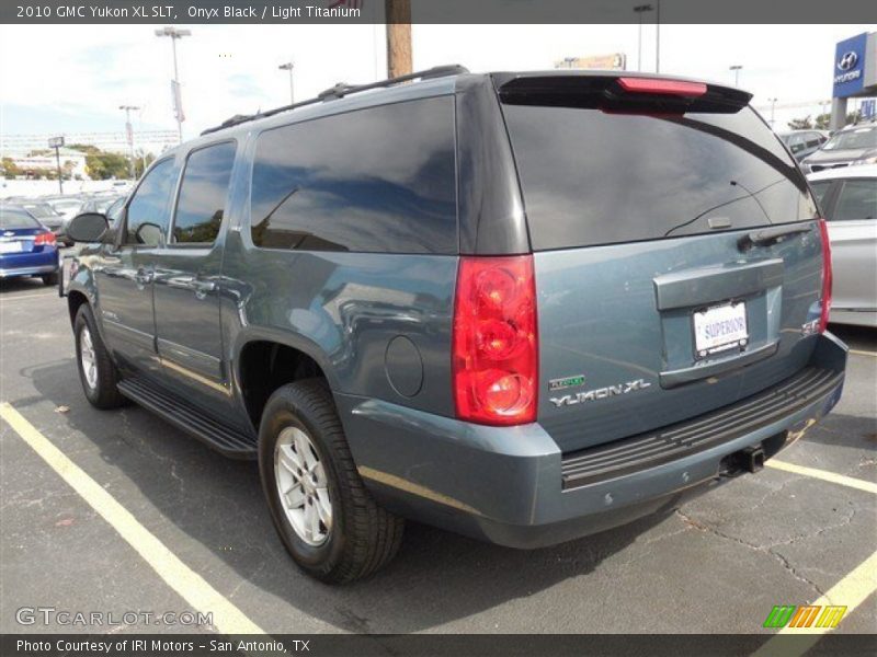 Onyx Black / Light Titanium 2010 GMC Yukon XL SLT
