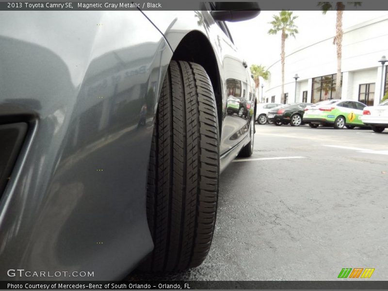 Magnetic Gray Metallic / Black 2013 Toyota Camry SE