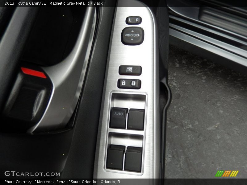 Magnetic Gray Metallic / Black 2013 Toyota Camry SE